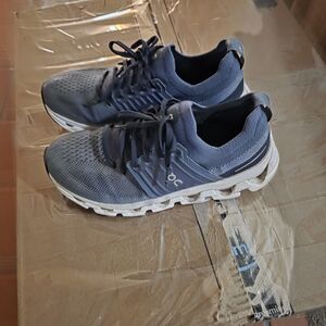 Cloudswift 4 Running Women's Size 7.5 W Athletic Shoes